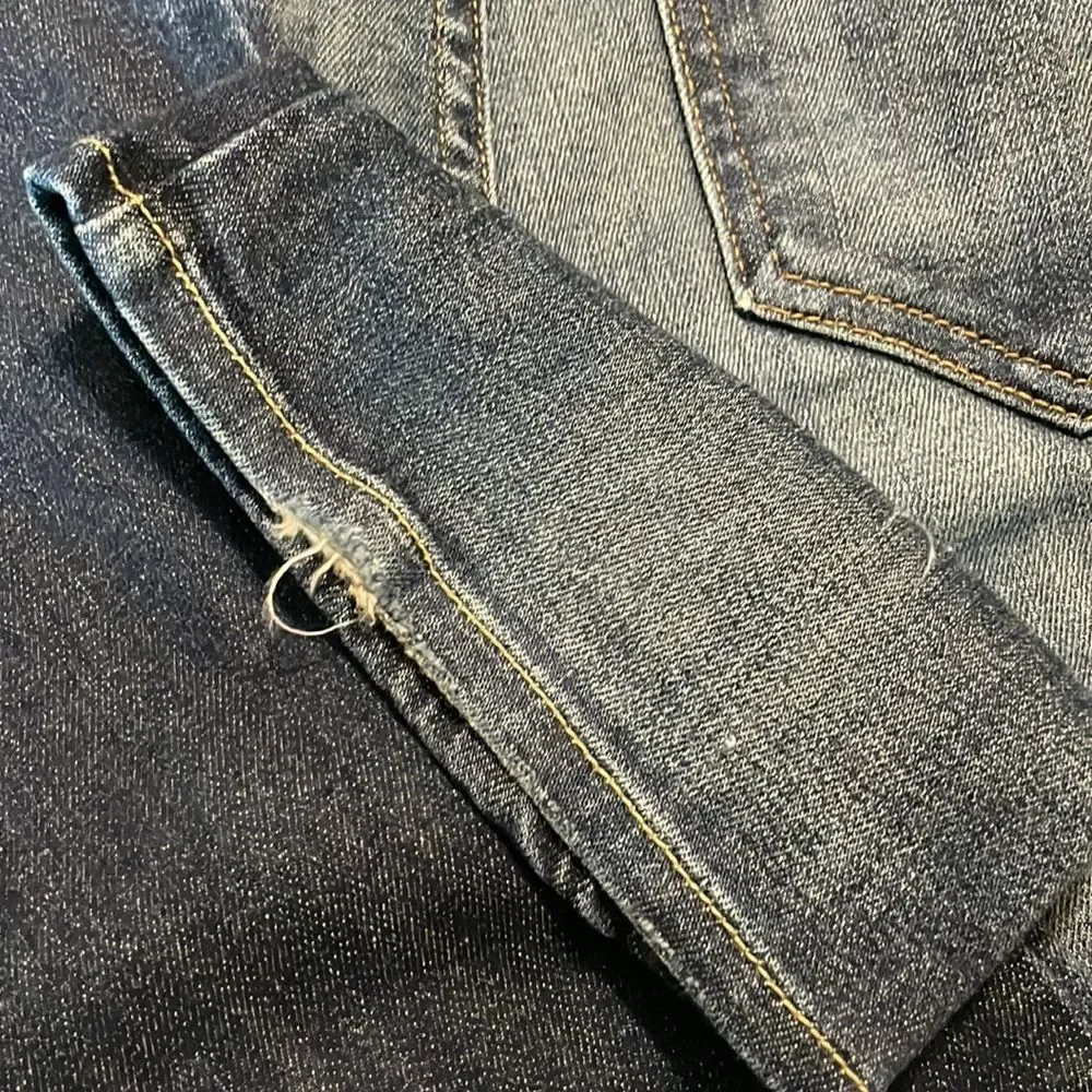 Genetic Denim Lily Jean size 26 USA Americana Closet staple Straight Leg